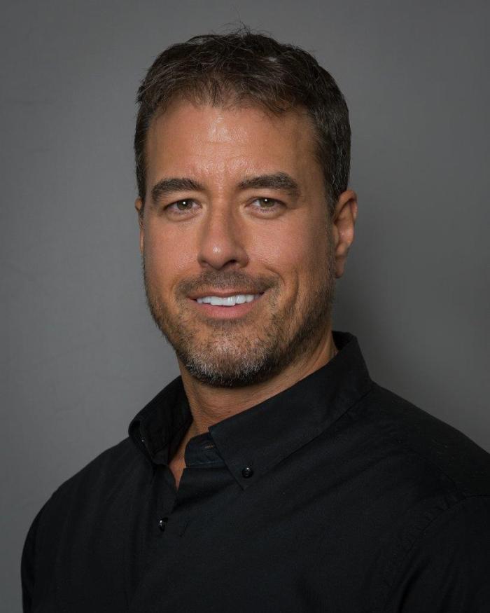 headshot of Joe Hobot